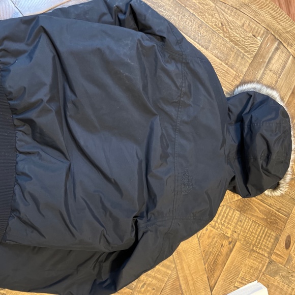 North Face Gotham III Fall/Winter Coat - Picture 6 of 6